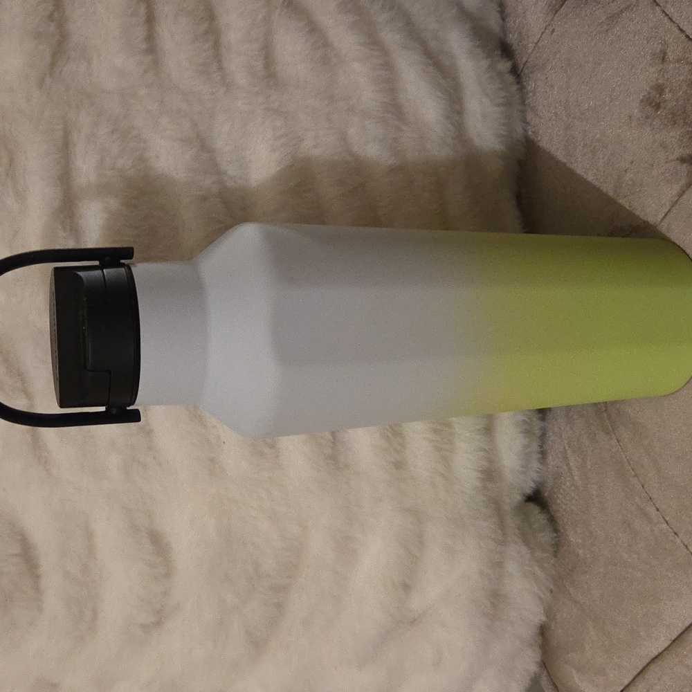 Corkcicle 20oz Sports Canteen Gradient Water Bottle - Black and  Lime Green - Picture 5 of 10